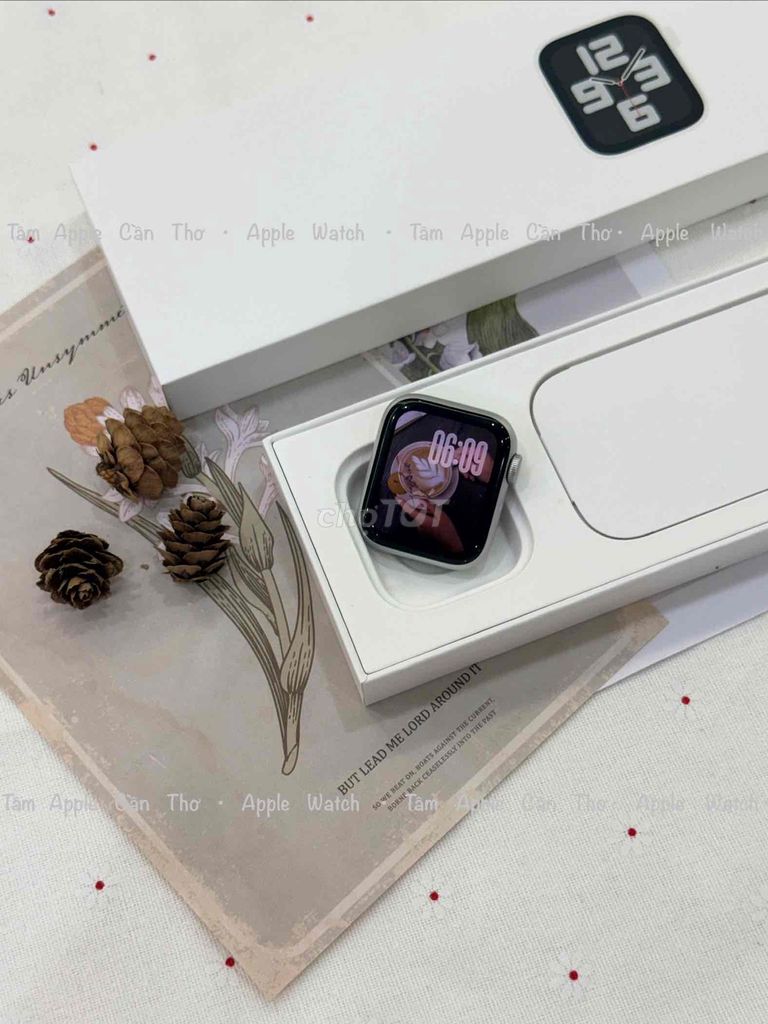Apple Watch SE 2 40MM Bạc 99% mới. Mua bán Thiết bị đeo thông minh tại Quận Ninh Kiều Cần Thơ được đăng bởi Diệp Hằng Tiên hình 1