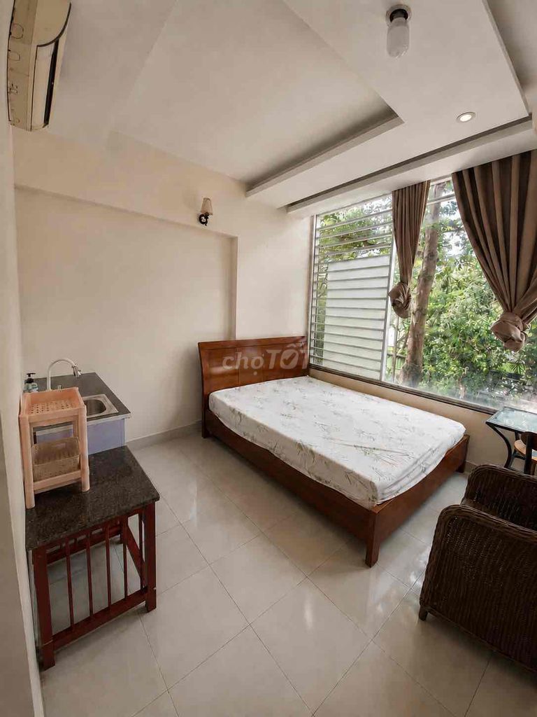 PHÒNG ĐẸP, FULL NỘI THẤT, CỬA SỔ TRỜI LỚN