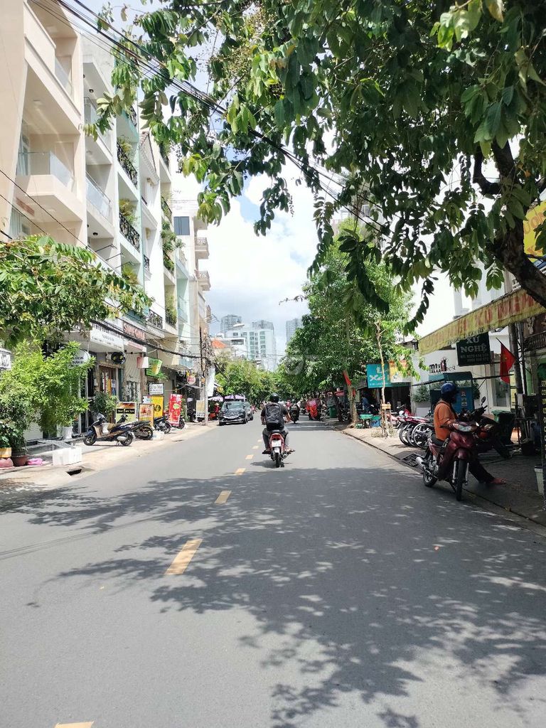 Bán Nhà Mặt Tiền đường 79 -DT:5x20 nhà 1T ,p,Tân Quy quận 7 cạch lotte