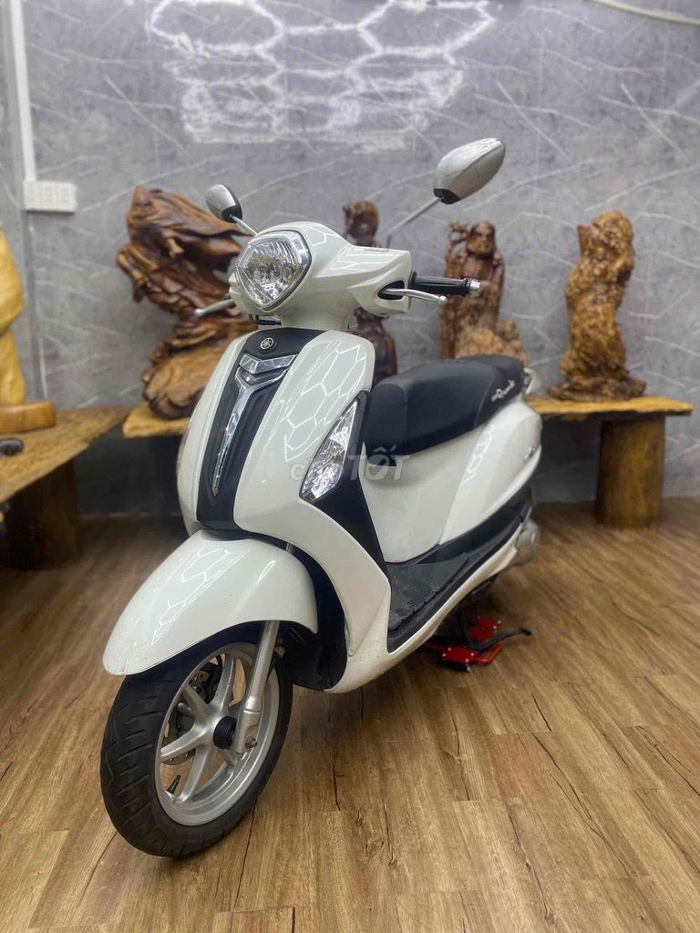 👉Grande chính chủ máy zin êm, dàn áo cứng cáp. Mua bán Xe máy tại Quận 7 Tp Hồ Chí Minh được đăng bởi Xe Cũ Hiếu CT hình 1