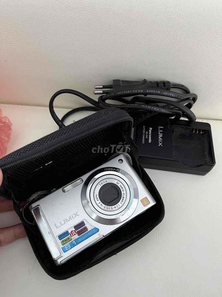 Máy ảnh Panasonic Lumix Bạc. Mua bán Máy ảnh, Máy quay tại Quận Cầu Giấy Hà Nội được đăng bởi Ng Minh Trang hình 1