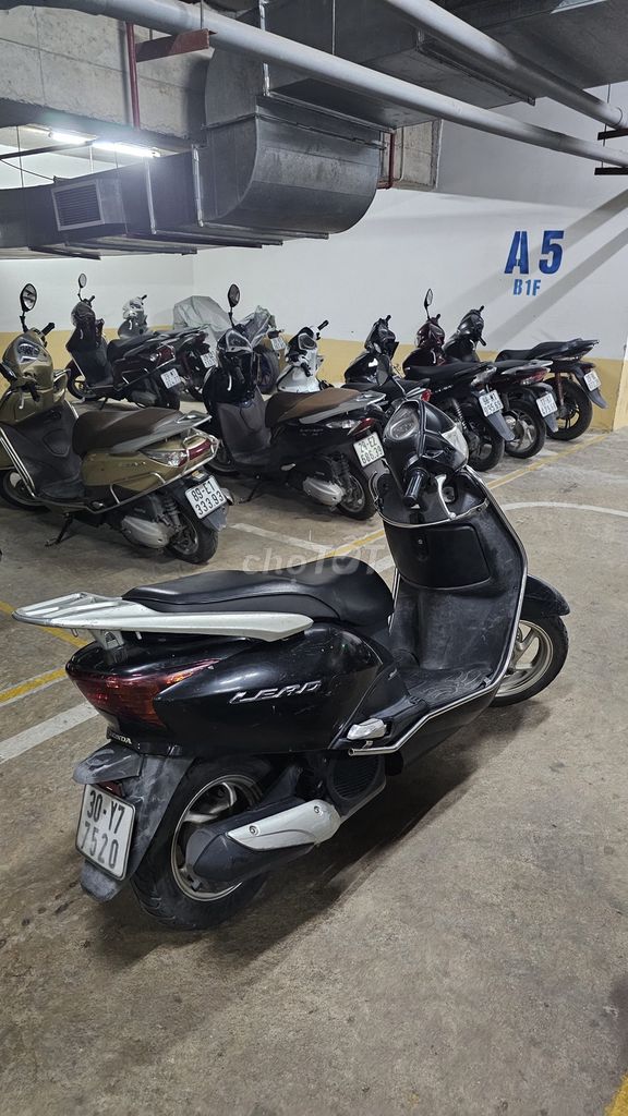 Основной владелец Honda Lead 2009, черный