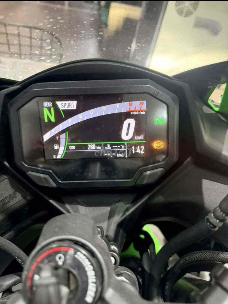 Мотоцикл Kawasaki Ninja, зеленый, 260 км