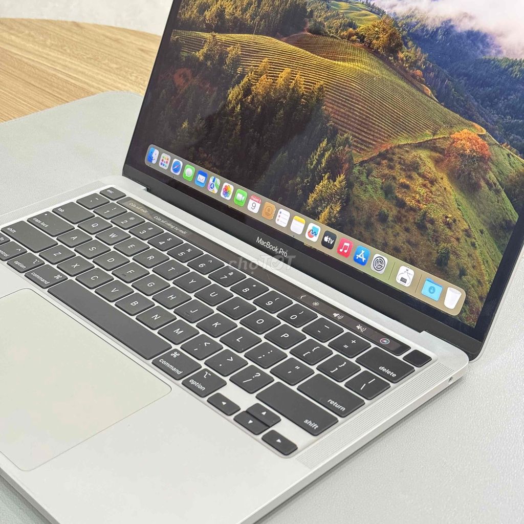 MacBook Pro M1 256GB Bạc máy đẹp keng ít lần sạc. Mua bán Laptop tại Thành phố Buôn Ma Thuột Đắk Lắk được đăng bởi Nguyễn Hoàng hình 1