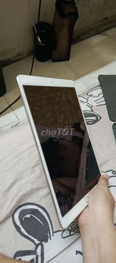 Apple iPad Pro 10.5 64GB Wifi/4G Bạc. Mua bán Máy tính bảng tại Quận 7 Tp Hồ Chí Minh được đăng bởi Phố Xưa hình 1