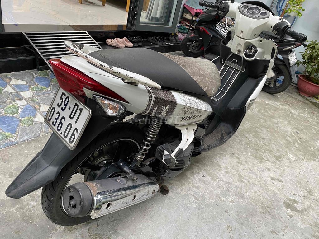 Nouvo 4 bstp đời cao 2011 xe đẹp. Mua bán Xe máy tại Quận 5 Tp Hồ Chí Minh được đăng bởi JM hình 4