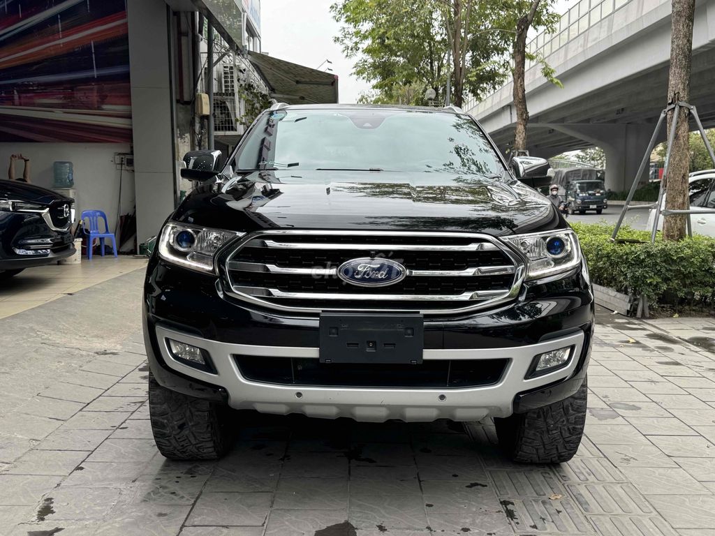 CẦN BÁN FORD EVERET TITANMIUM 4x4 SIÊU MỚI