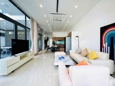 Rent · 5 bd · 315 м² · Quận Ngũ Hành Sơn, ул. Nghiêm Xuân Yêm