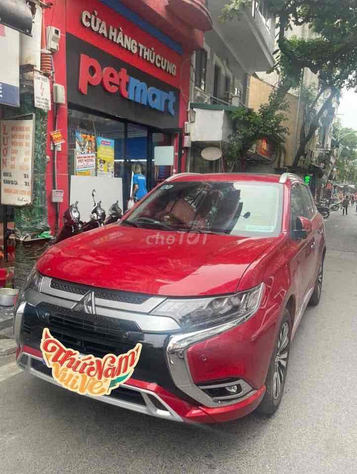 Mitsubishi Outlander 2022 2.0 CVT - 300000 km. Mua bán Ô tô tại Quận Thanh Xuân Hà Nội được đăng bởi Hang Nguyen Thu hình 3