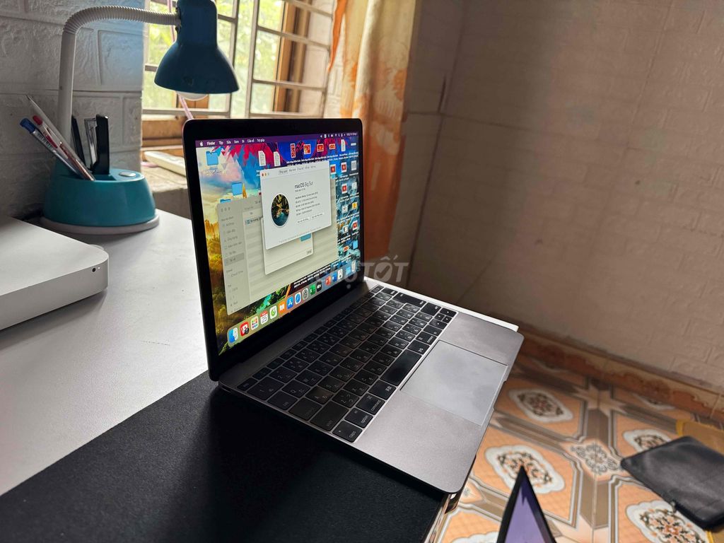 Cuối năm thanh lý con macbook mỏng đẹp