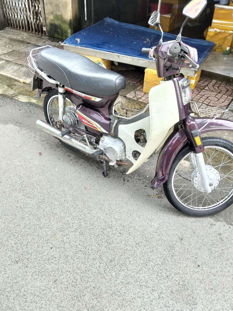 Dream liên doanh biến số thành phố xe đẹp máy êm. Mua bán Xe máy tại Quận 12 Tp Hồ Chí Minh được đăng bởi Tien Dinh hình 1