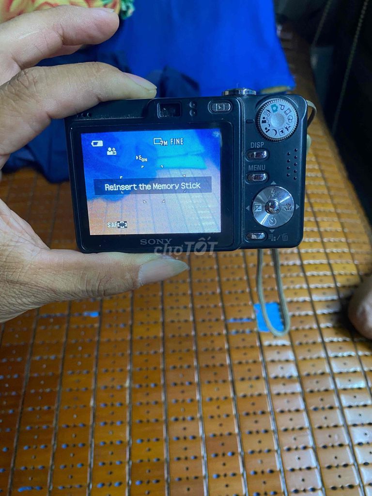Máy ảnh Sony Cyber-shot 7.2MP Đen. Mua bán Máy ảnh, Máy quay tại Huyện Nhà Bè Tp Hồ Chí Minh được đăng bởi alo hình 1