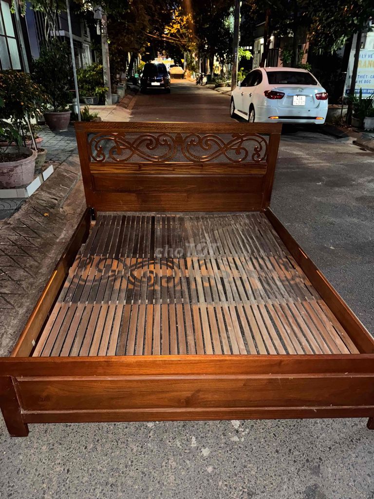 Giường ngủ Gỗ xoan ta 1m6x2m Nâu. Mua bán Giường, chăn ga gối nệm tại Quận Liên Chiểu Đà Nẵng được đăng bởi hoàng vỹ hình 1