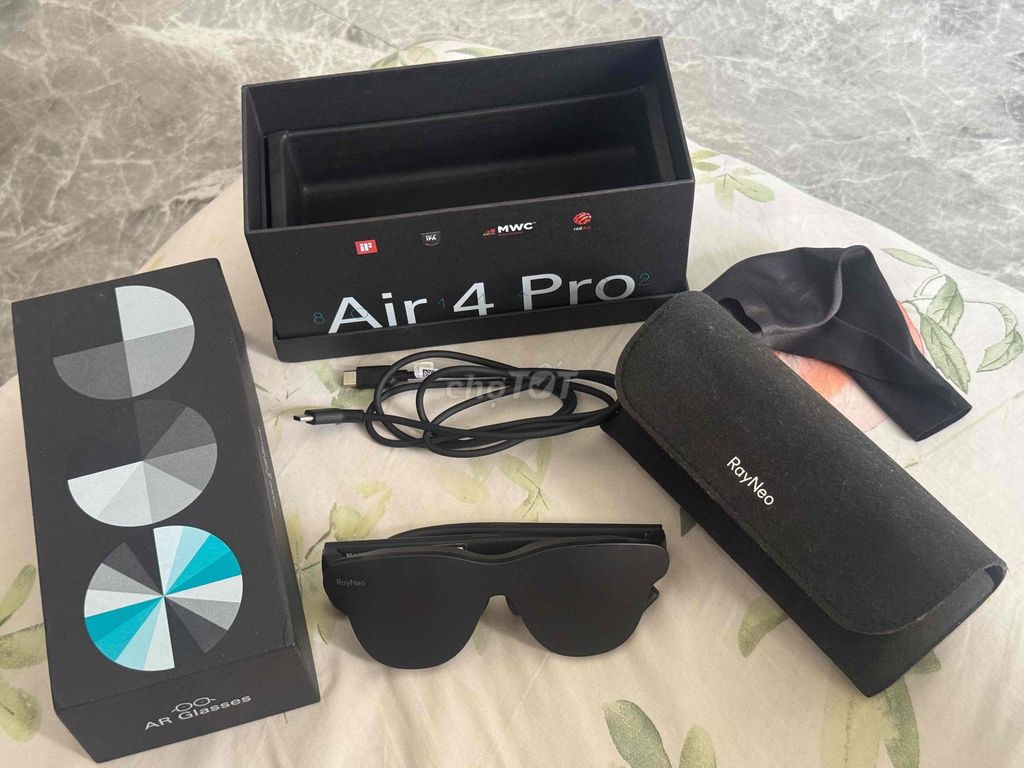 Kính AR RayNeo Air 4 Pro Đen Như mới. Mua bán Thiết bị đeo thông minh tại Quận Gò Vấp Tp Hồ Chí Minh được đăng bởi Ly Ly hình 1