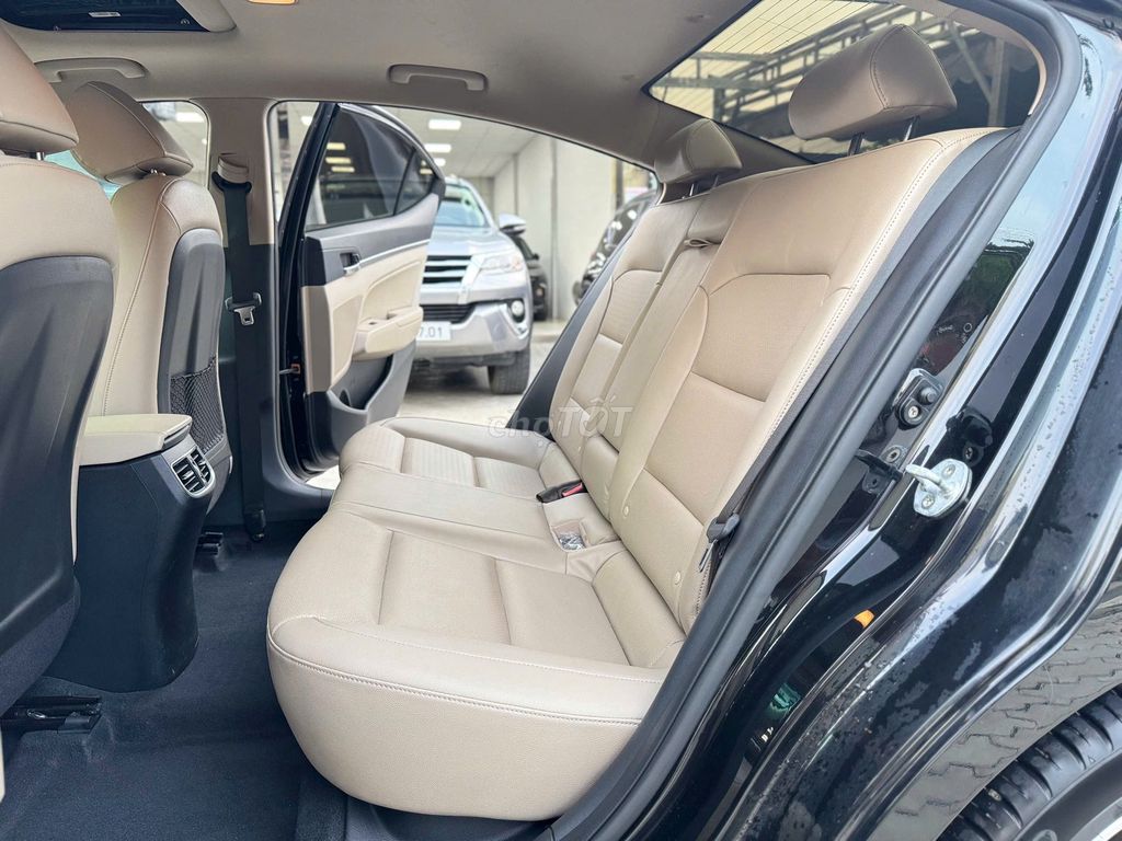 Hyundai Elantra 2022 2.0 AT - 19000 km. Mua bán Ô tô tại Quận 10 Tp Hồ Chí Minh được đăng bởi ĐỨC XE LƯỚT hình 7