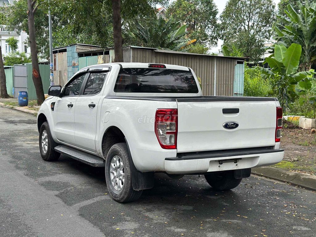 Ford Ranger 2015 XLS 2.2L 4x2 AT Form mới. Mua bán Ô tô tại Thành phố Dĩ An Bình Dương được đăng bởi Trung tâm xe qua sử dụng Di An Ford hình 5