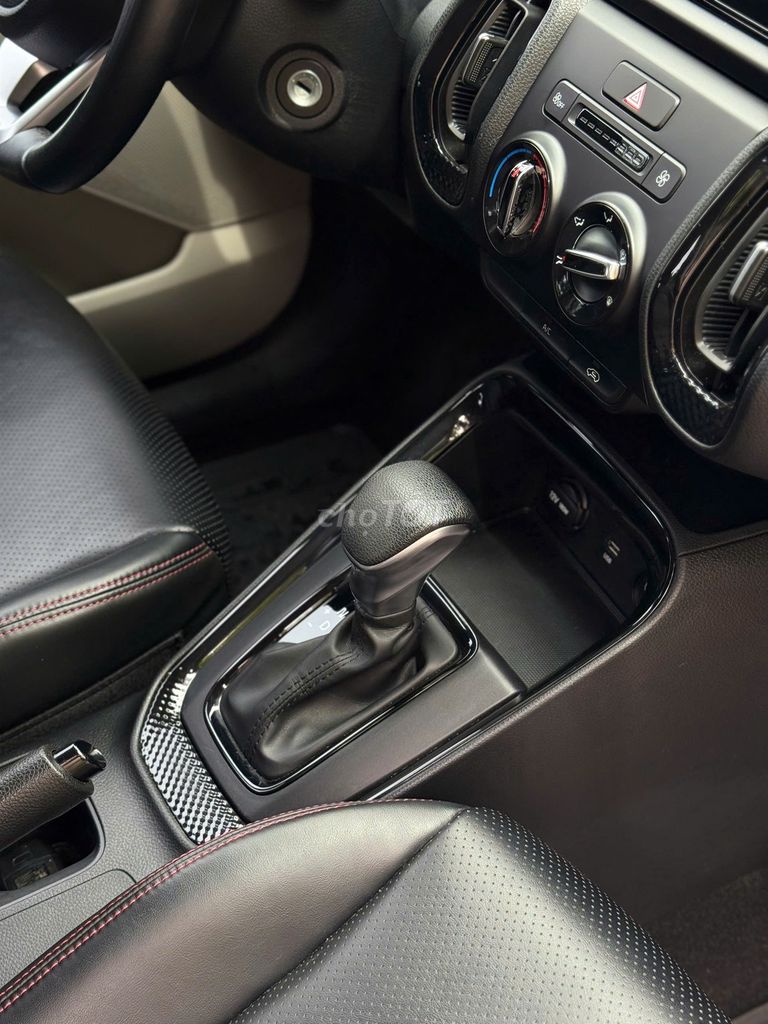 Kia Sonet 2021 màu xanh. Mua bán Ô tô tại Quận Long Biên Hà Nội được đăng bởi Long Biên Cars hình 18