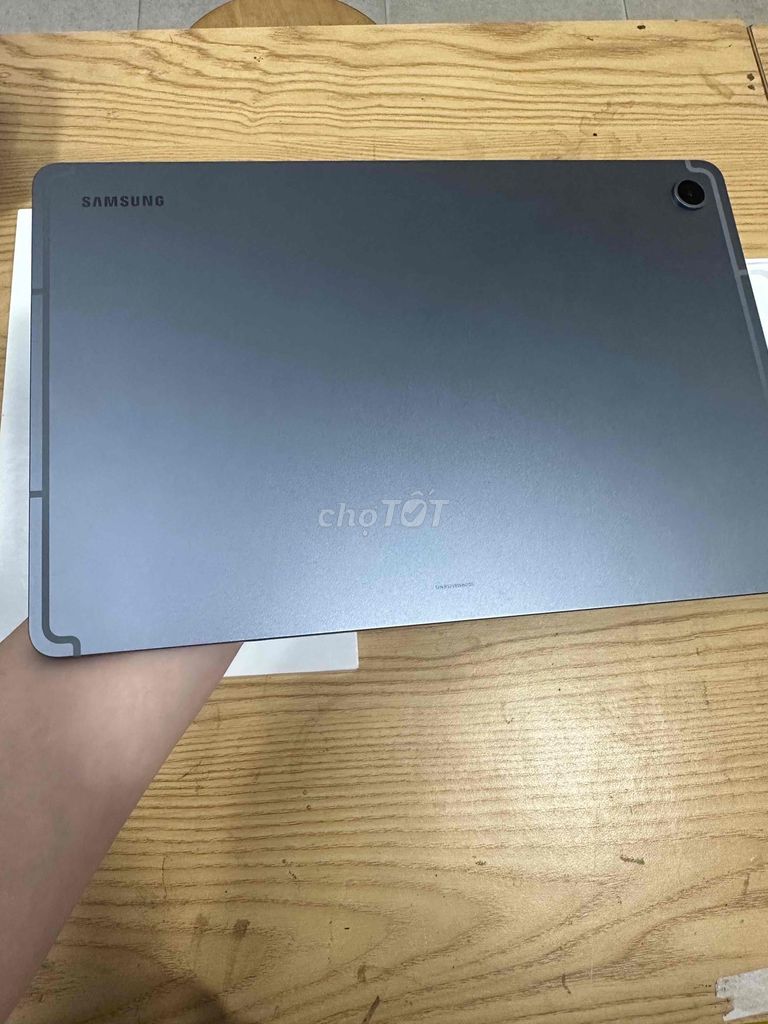 Samsung Tab S10 Lite 6GB/128GB Xám fullbox likenew. Mua bán Máy tính bảng tại Quận Nam Từ Liêm Hà Nội được đăng bởi Ngô Thị Yến hình 1