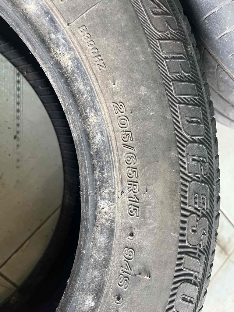 lốp xe Innova. Mua bán Phụ tùng xe tại Thị xã Phú Mỹ Bà Rịa - Vũng Tàu được đăng bởi Cao tu hình 5