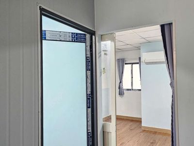 [NGUYÊN TẦNG 2_PHÒNG TRỐNG Ở NGAY] 2PN_CÓ BAN CÔNG THOÁNG MÁT_MÁY LẠNH