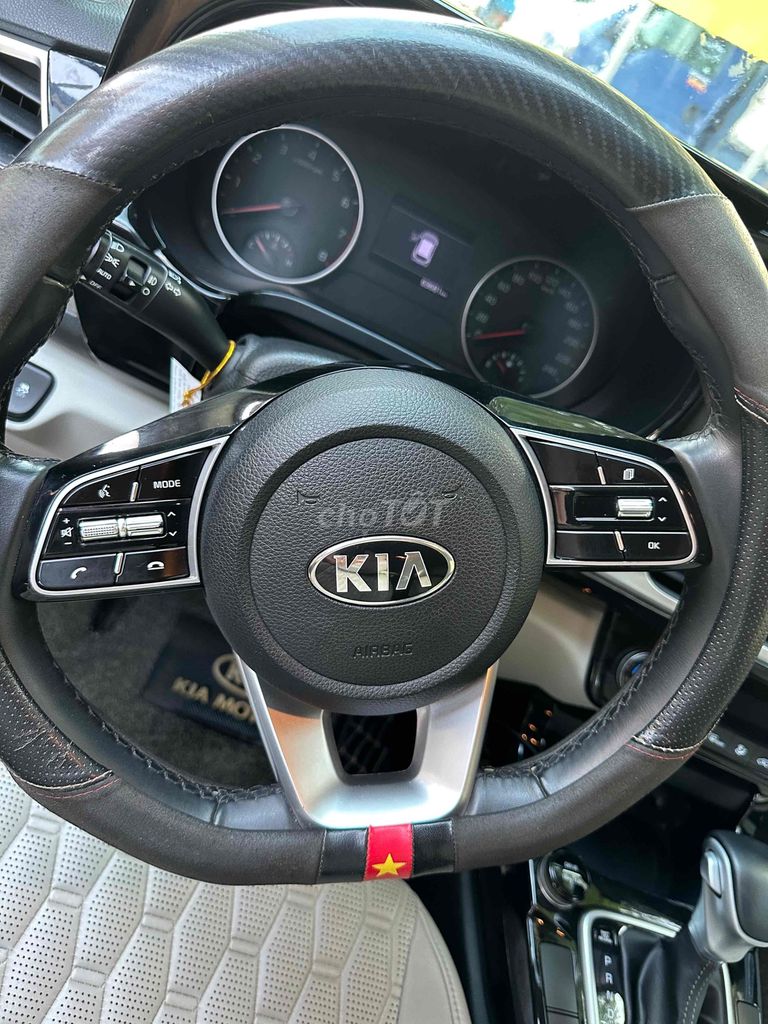 Kia Seltos Роскошный 2020, золото