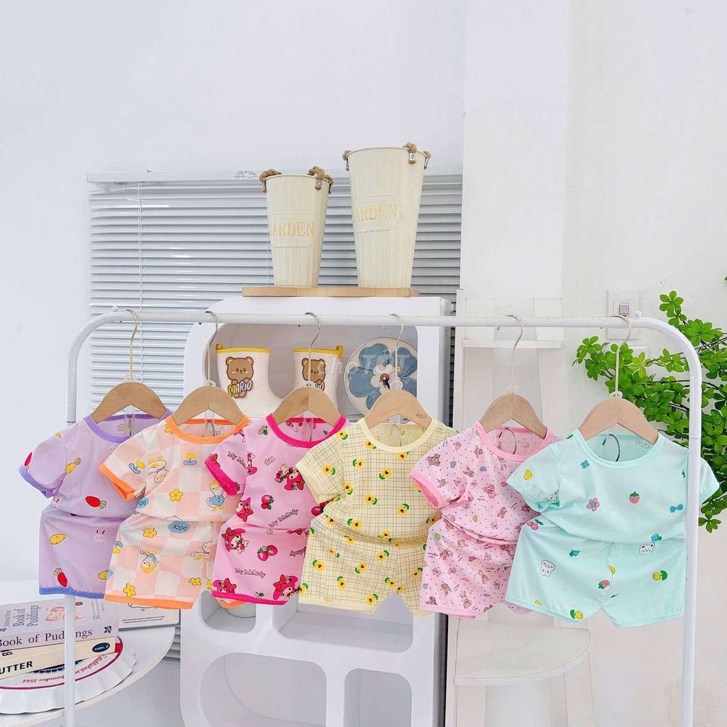 Bộ quần áo trẻ em vải mềm mại. Mua bán Mẹ và bé tại Thành phố Phú Quốc Kiên Giang được đăng bởi Tiệm Bé Phát  hình 1