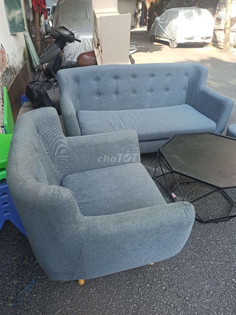 Thanh lý sofa và bàn ghế  bảng từ mầm non