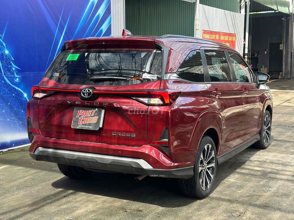 Toyota Veloz Cross TOP 2023, пробег 14 000 км, один владелец