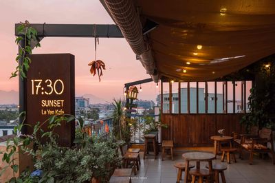 Là Yên kafe