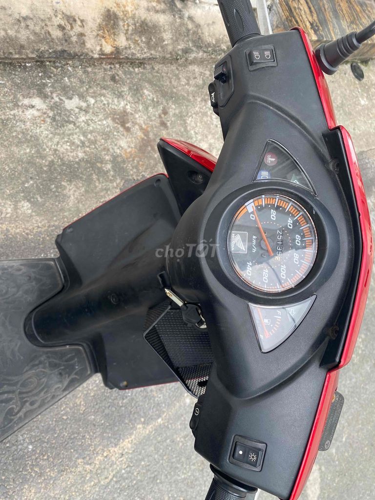 click 110 máy thái zin êm 9 chủ kí bán. Mua bán Xe máy tại Quận Tân Bình Tp Hồ Chí Minh được đăng bởi CÁ NHÂN   9 CHỦ hình 6