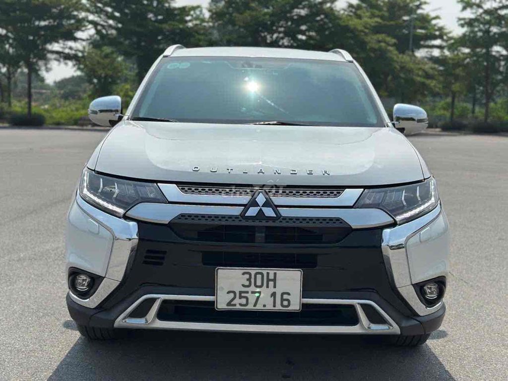 Mitsubishi Outlander 2.0 Premium  sx2021. Mua bán Ô tô tại Quận Thanh Xuân Hà Nội được đăng bởi Mạnh Hải hình 1