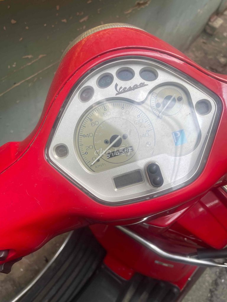 Пьяджо Веспа LX 2014 3V красный