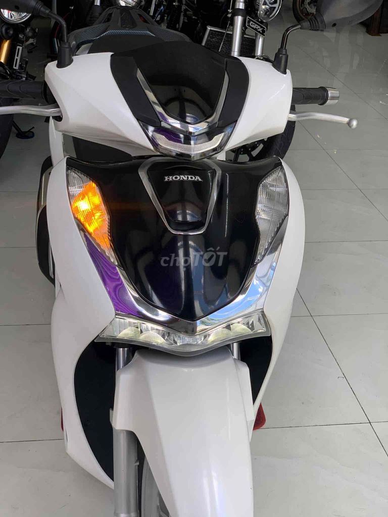 Honda SH 125 CBS 2020 белый 28 тыс. км
