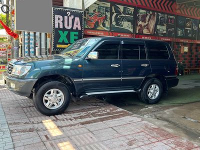 Toyota LandCruiser GX model 2002 MT máy xăng 2 cầu