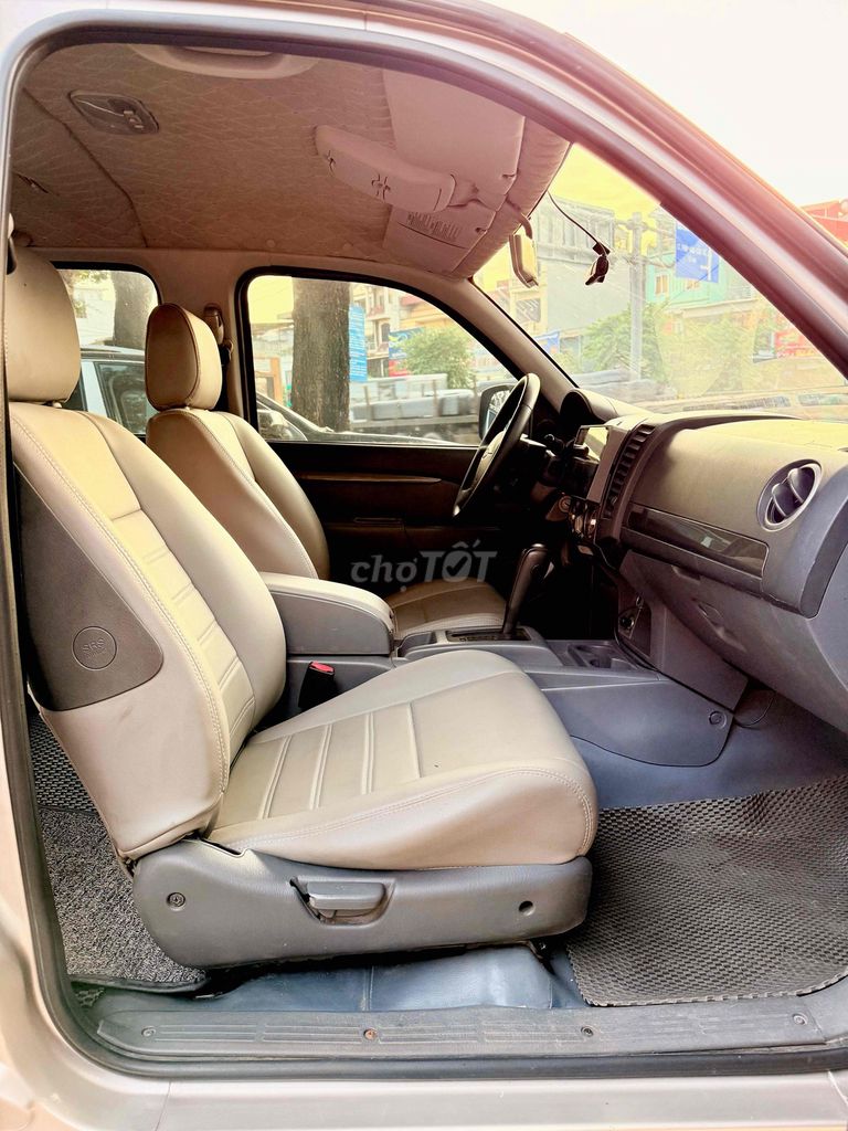 Ford Everest 2014 Limited 4x2 - 120000 km. Mua bán Ô tô tại Quận Hoàng Mai Hà Nội được đăng bởi Phạm quang đồng hình 10