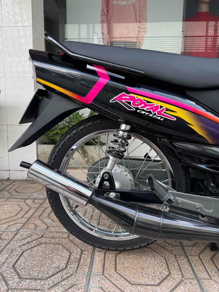 Двухтактный мотоцикл Suzuki Royal Crystal черный