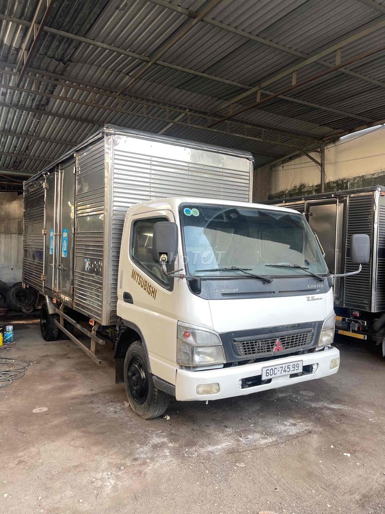 Tải Mitsubishi Fuso đời 2010 4 tấn thùng kín Inox