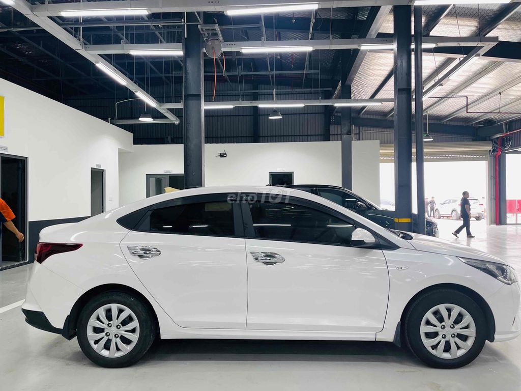 Hyundai Accent 2021 số sàn hỗ trợ vay và giao xe. Mua bán Ô tô tại Quận Cẩm Lệ Đà Nẵng được đăng bởi Tân Carpla chi nhánh Đà Nẵng hình 5