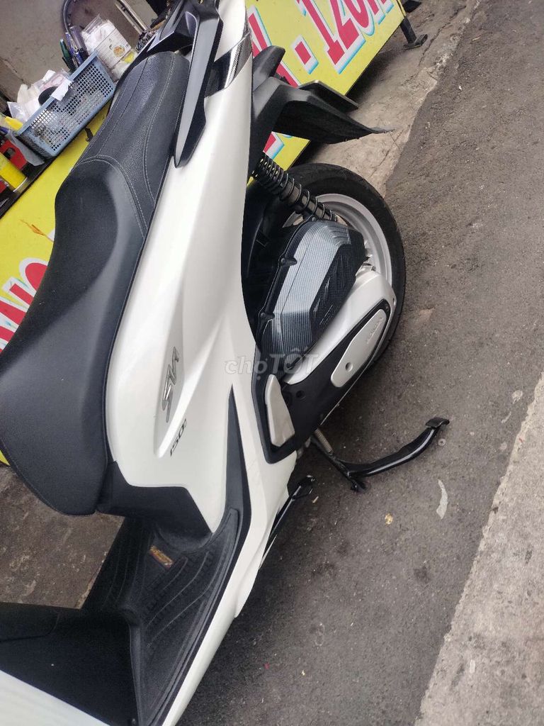 Xe SH 150 Giấy Trắng. Mua bán Xe máy tại Quận 11 Tp Hồ Chí Minh được đăng bởi Cửa Hàng Bảo Trâm hình 2