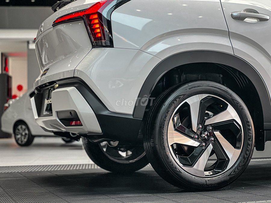 XFORCE TRẢ TRƯỚC CHƯA ĐẾN 100 TRIỆU NHẪN XE NGAY. Mua bán Ô tô tại Quận 1 Tp Hồ Chí Minh được đăng bởi Mitsubishi Trần Hưng Đạo hình 5