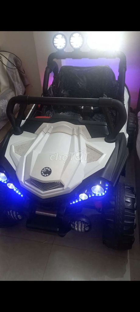 Xe oto điện Trẻ em Trắng. Mua bán Sở thích khác tại Quận 12 Tp Hồ Chí Minh được đăng bởi Hong Cu hình 1
