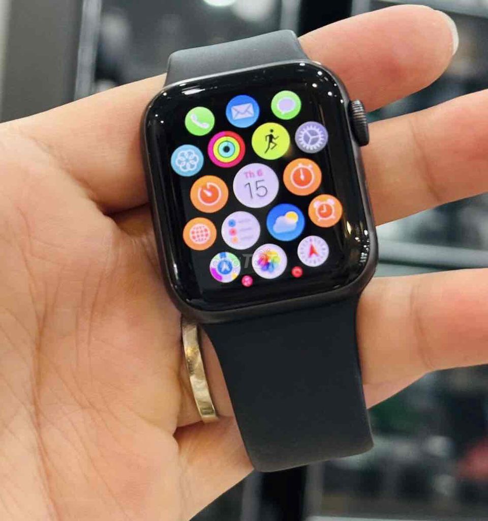 THANH LÝ APPLE WATCH SE 2020 40MM MÀU ĐEN