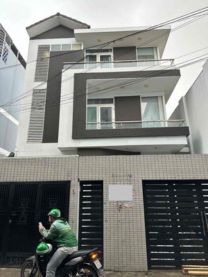 Nhà phố 198 m² · 7 PN · Đường Nguyễn Văn Linh
