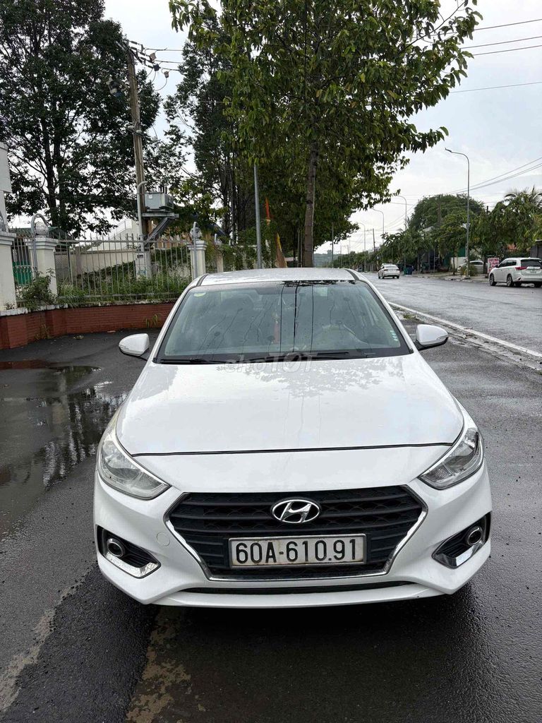 Hyundai Accent белый, механика, бензин, 5 мест, 2019