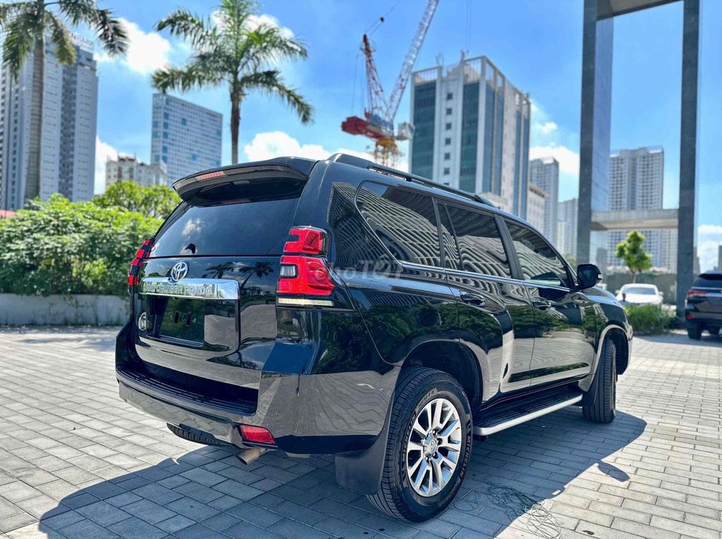 Prado VX sx 2020 màu đen siêu đẹp. Mua bán Ô tô tại Quận Cầu Giấy Hà Nội được đăng bởi Cao Quý hình 13