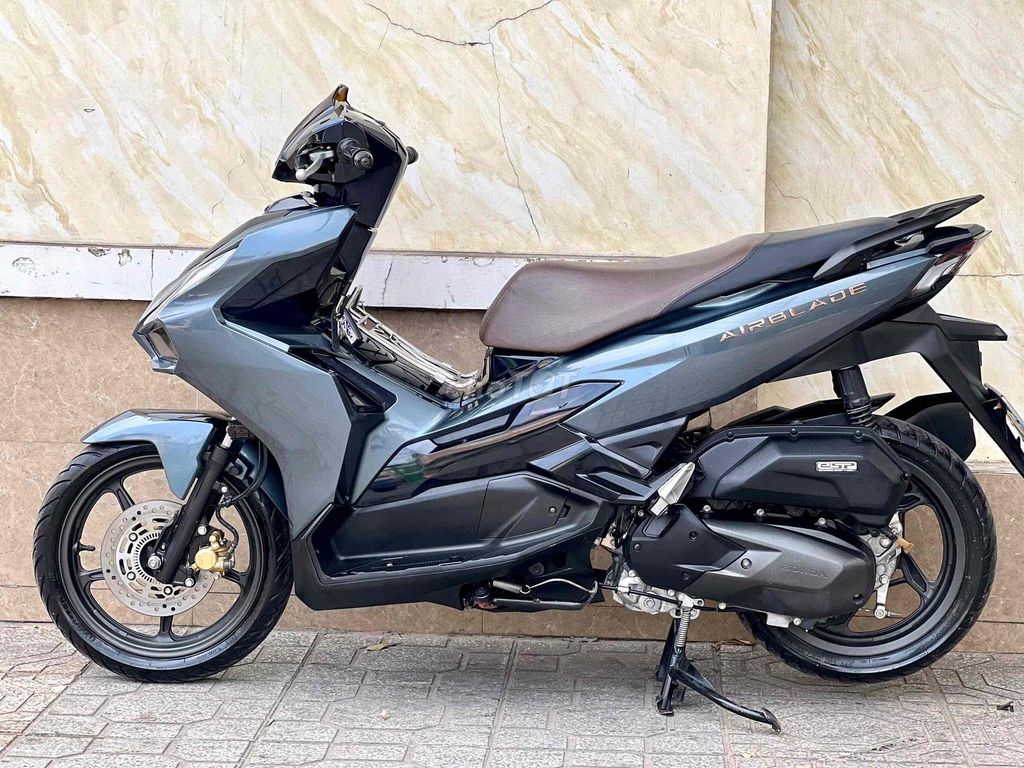 honda AB 160 ABS  khoá smk máy nguyên zin 9chủ. Mua bán Xe máy tại Quận 12 Tp Hồ Chí Minh được đăng bởi CHXM Phương Nam Chuyên Bán Xe Trả Góp Bao Nợ Xấu hình 3