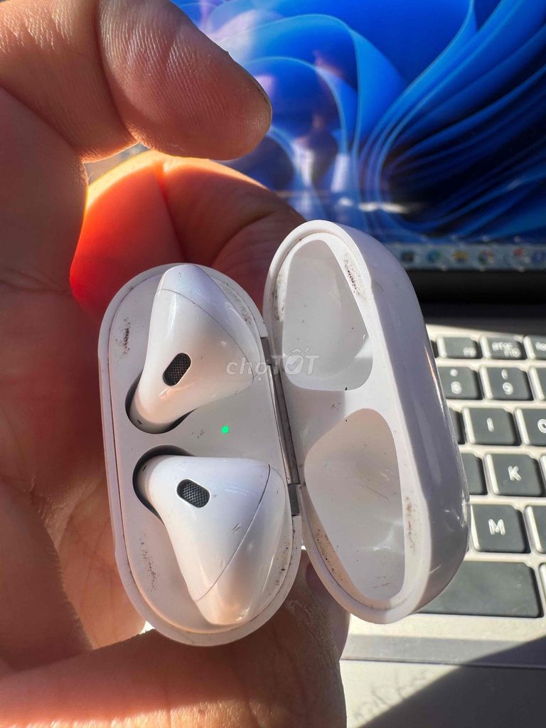 Apple AirPods 2 Trắng Đã sử dụng. Mua bán Tivi, Âm thanh tại Quận 6 Tp Hồ Chí Minh được đăng bởi QUỐC THIÊN BÁN GÓP 0 ĐỒNG  hình 1