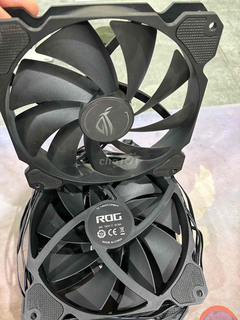 Quạt tản nhiệt ROG 14cm Đen. Mua bán Phụ kiện (Màn hình, Chuột...) tại Quận Ba Đình Hà Nội được đăng bởi Mr Lee hình 1