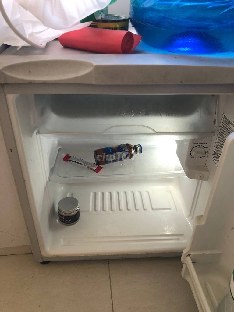 Tủ lạnh mini Aqua AQR-55AR 50L Bạc. Mua bán Tủ lạnh tại Quận Gò Vấp Tp Hồ Chí Minh được đăng bởi La Ngọc Hùng hình 1