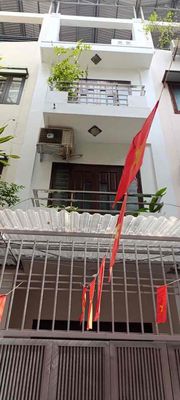 Townhouse 52 m² · 4 bed · Phố Bồ Đề